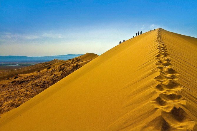 2 Days Tour: Altyn Emel National Park – Singing Dunes & Aktau Mountains - Day two at the Singing Dunes