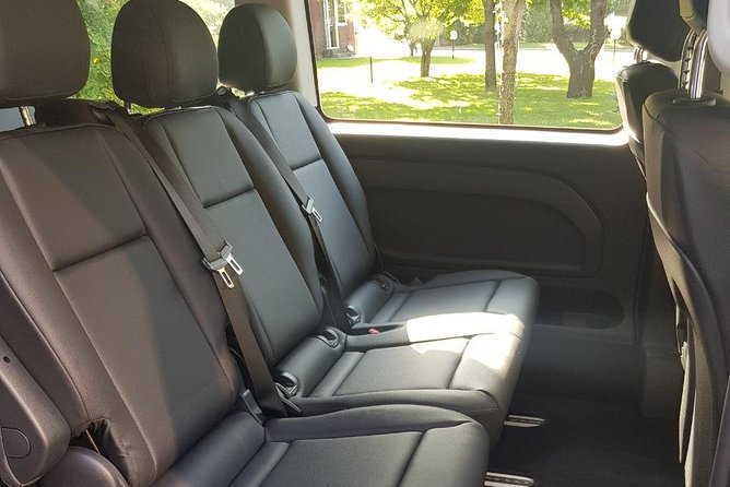Almaty Airport Transfer Mercedes V-Class - Communication and special requests