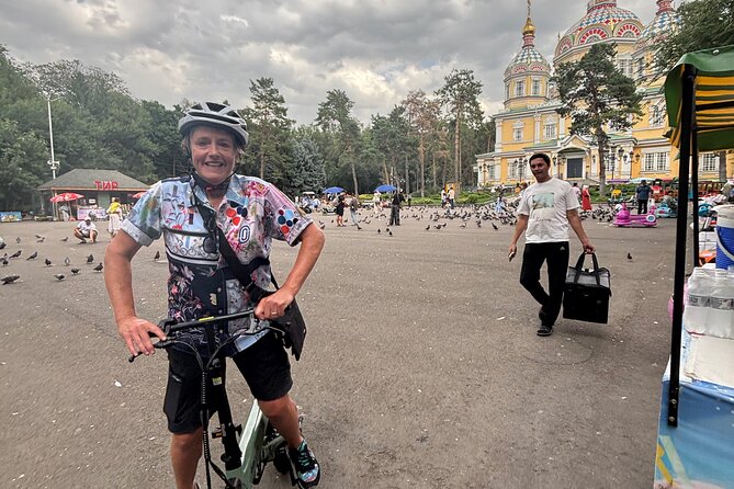 Almaty City Bike Tour: Guided e-Bike Tour of City Highlights - Dulat’s Guiding Style and the Small Group