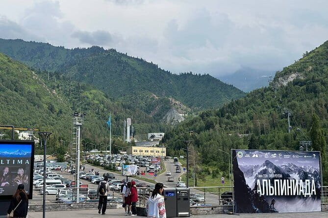 Almaty city tour and Medeu-Shymbulak-Koktobe-Green Bazar - Panfilov Park and the memory of war