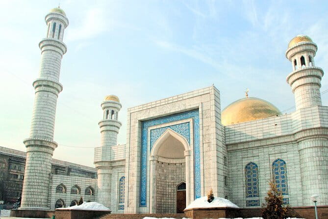 Almaty city tour and Medeu-Shymbulak-Koktobe-Green Bazar - Zenkov Cathedral, built without nails