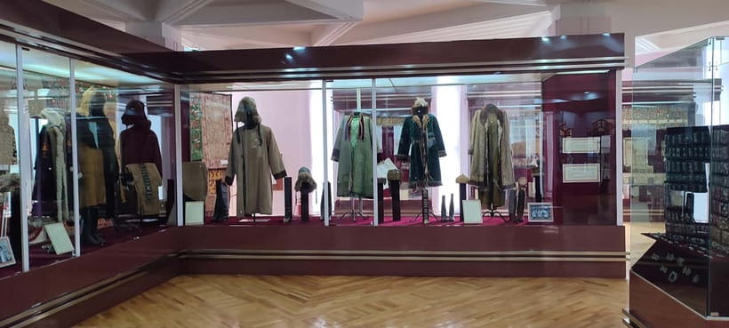 Almaty: Full Day City Tour with Lunch and Museum Tickets - Independence Monument and modern Kazakhstan