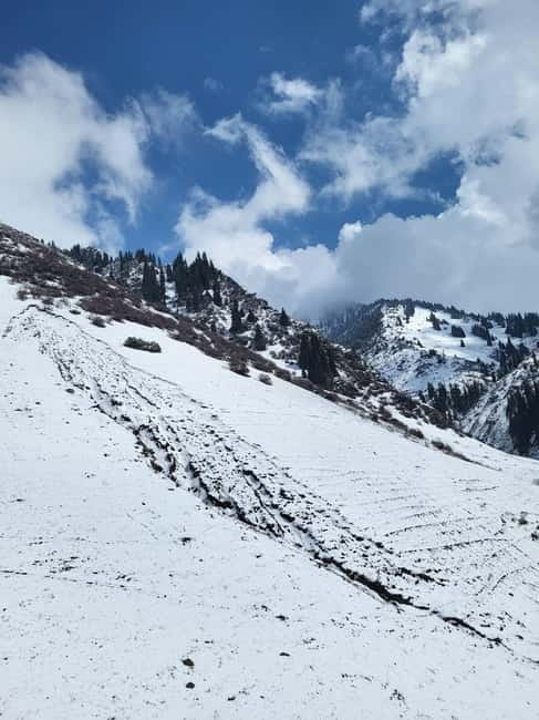 Almaty: Shymbulak, Medeu, Kok Tobe, Cathedral Private Tour - September and October require extra checking