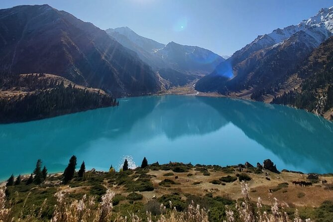 Big Almaty Lake tour private or group by car or hiking - Who should choose the car option