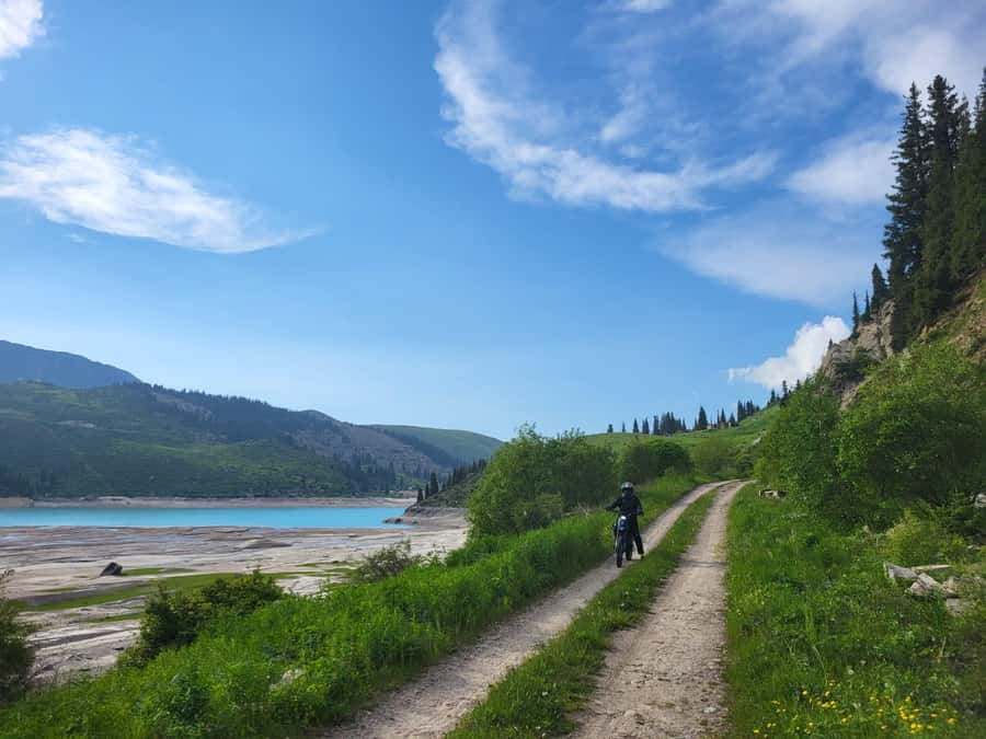 Big Almaty Lake Tour with Optional Hike - The car ride and viewpoint option
