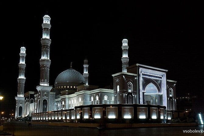 Guided Night Time Tour of Astana in a Private Car - Why Astana works so well after sunset