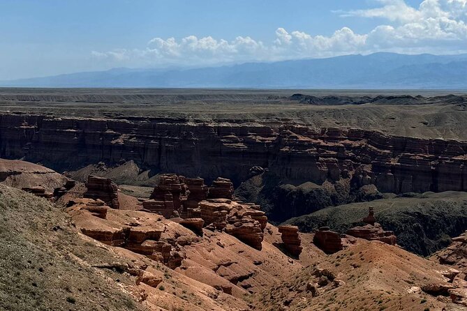 Kolsai Kaindy Lakes with Charyn Canyon Lunch Included - Black Canyon and the quick photo stop