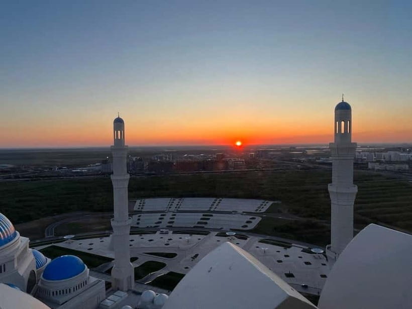 Private Astana City tour: Gude & Food & Winetasting - Starting with Kazakhstan at the National Museum