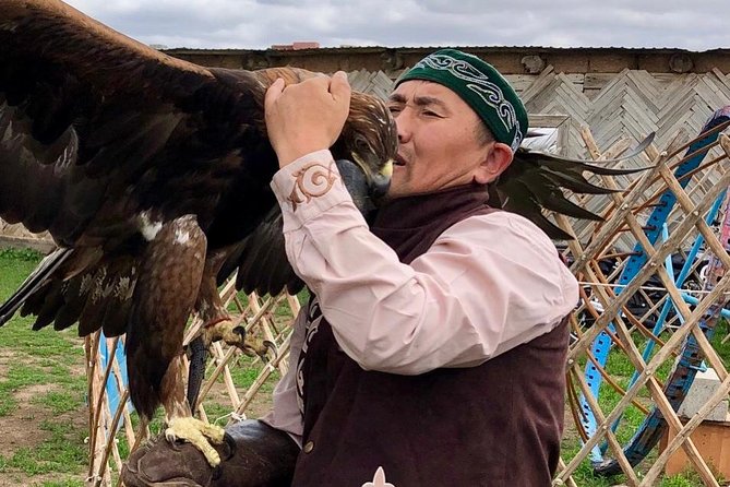 Trip to Kazakh family of Eagle hunters in Astana (6 hours) - Key points to know before booking